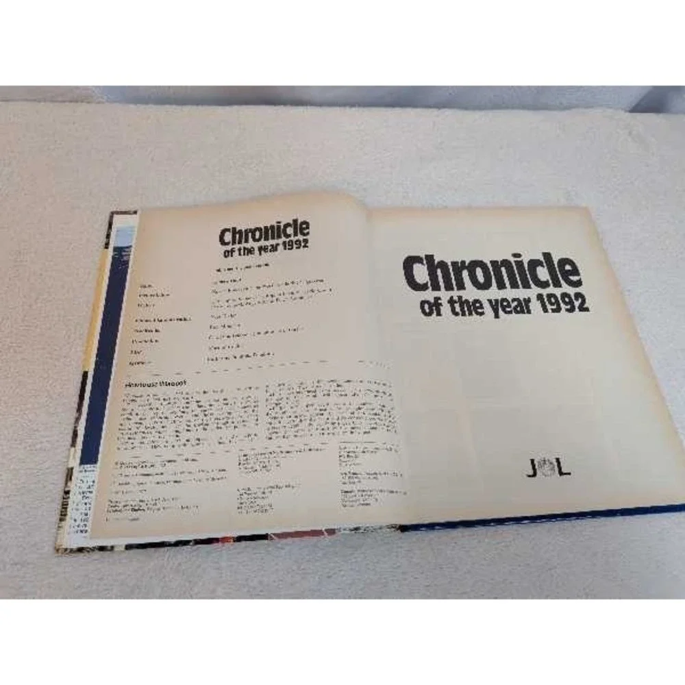 Chronicle of the Year 1992 Yearbook Photo Journal Hardcover Book